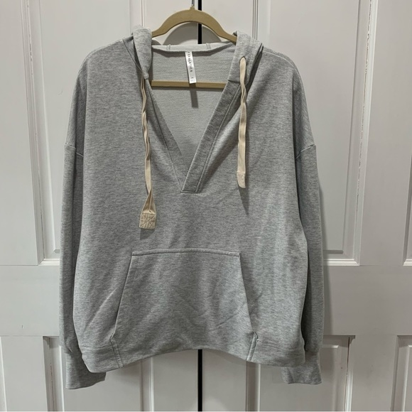 Fabletics Medium V‎ Neck Hoodie - Picture 1 of 4